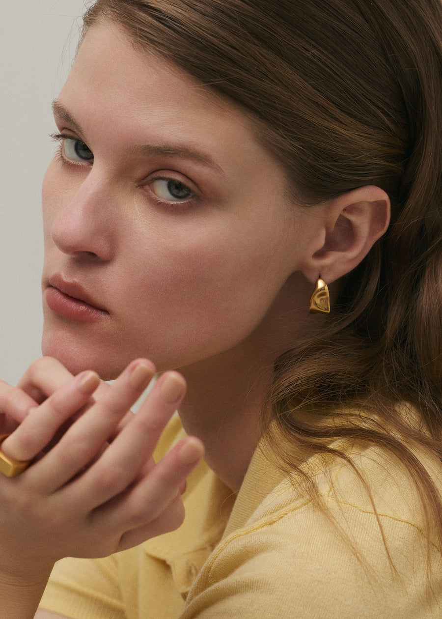 [ゴールド]ニュアンスカーブピアス