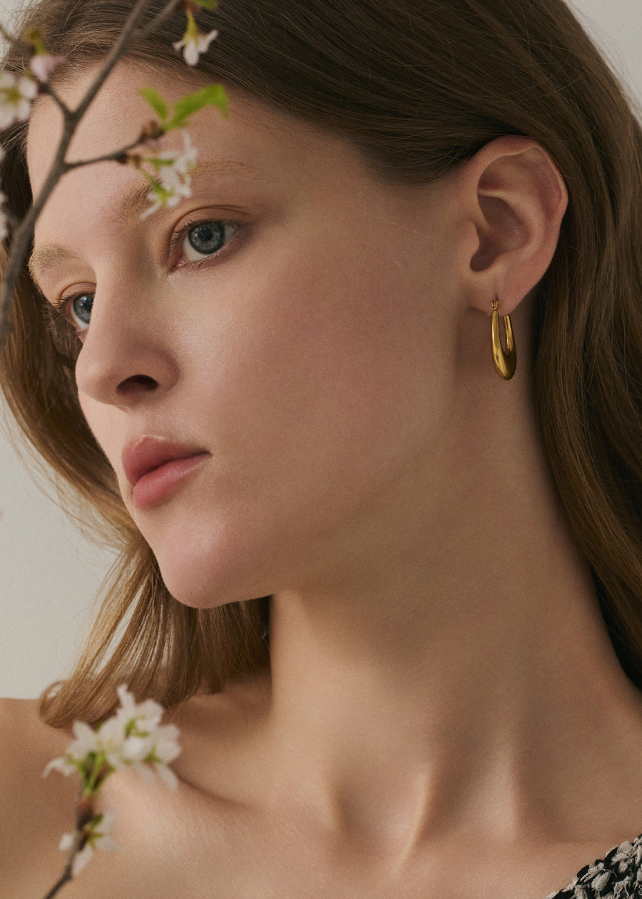 [ゴールド]フラットオーバルピアス