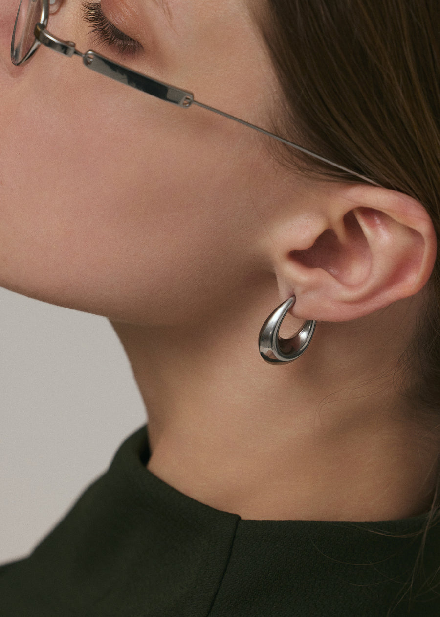 [シルバー]ボリュームオーバルピアス